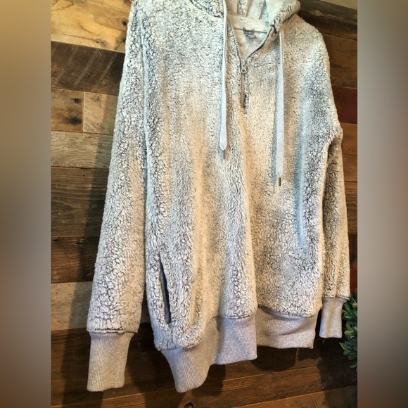 Aerie XS hoodie - Picture 3 of 4